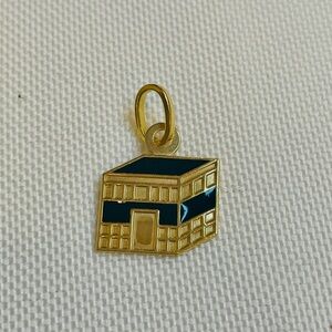 18K Yellow Gold kaaba pendant Necklace